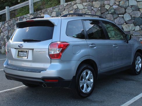 Used 2016 Subaru Forester 2.5i Limited image 9
