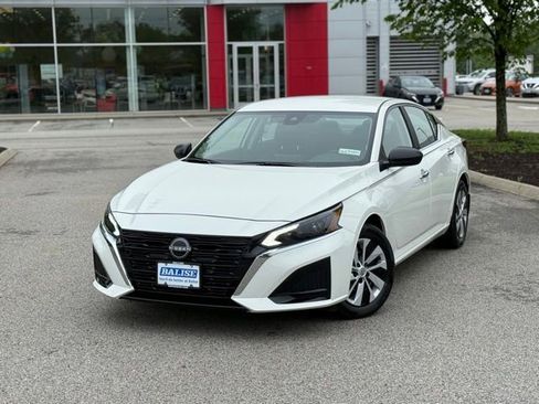 New 2025 Nissan Altima 2.5 S image 9