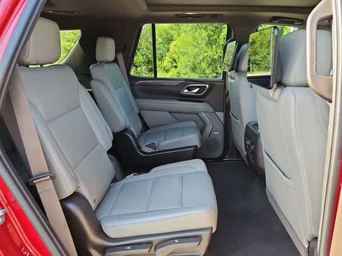 Used 2021 Chevrolet Tahoe LT w/ LT Signature Package RWD image 19