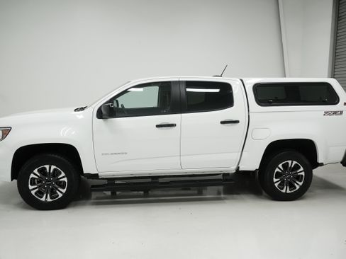 Used 2022 Chevrolet Colorado Z71 AWD/4WD image 5