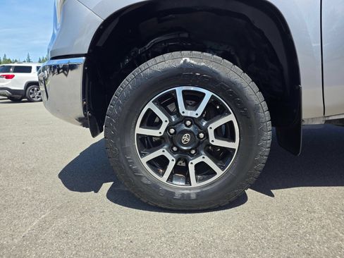 Used 2014 Toyota Tundra SR5 w/ TRD Off Road Package AWD/4WD image 9