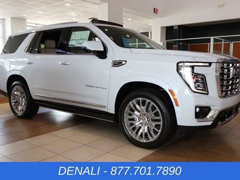 New 2026 GMC Yukon Denali w/ Denali Reserve Package AWD/4WD image 1
