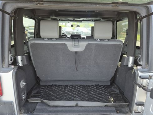 Used 2009 Jeep Wrangler X image 14