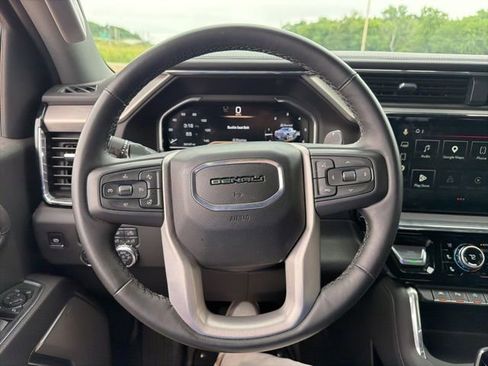 Used 2024 GMC Sierra 1500 Denali w/ Technology Package AWD/4WD image 13