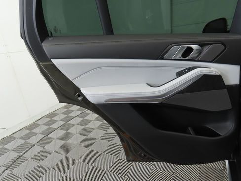 Certified 2024 BMW X5 xDrive40i w/ Premium Package image 26