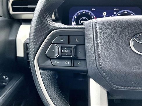 Used 2024 Toyota Tacoma TRD Off-Road image 12