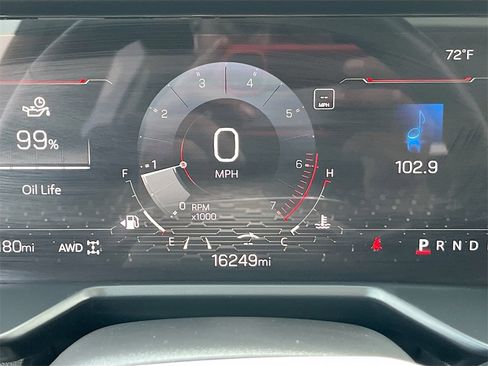 Used 2024 GMC Acadia Denali image 12