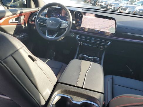 New 2026 Chevrolet Traverse Z71 w/ Driver Confidence Package image 12