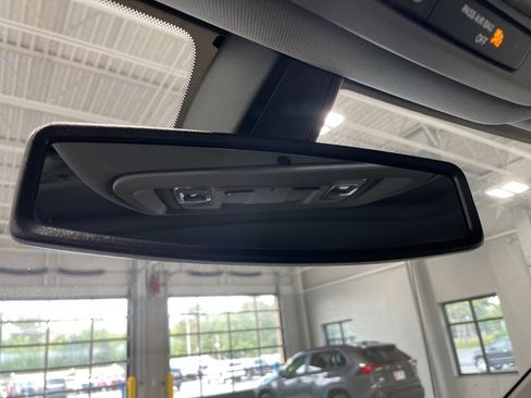 Used 2022 Chevrolet Silverado 1500 RST w/ Z71 Off-Road Package image 45