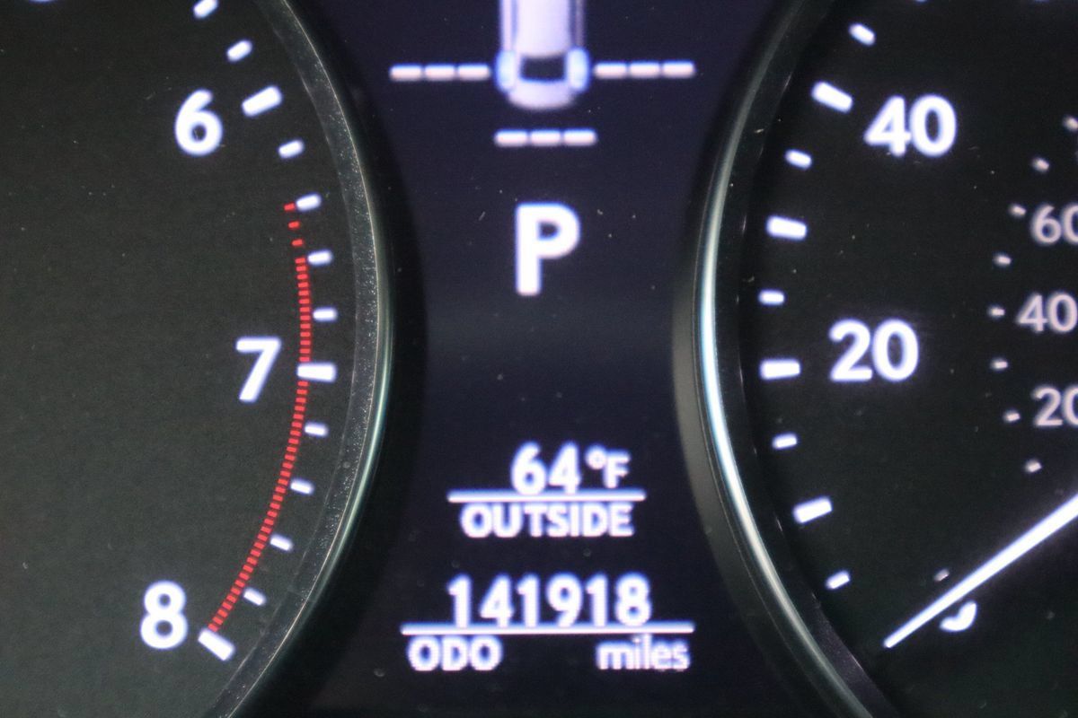 Used 2014 Lexus LS 460 AWD w/ Comfort Package image 46