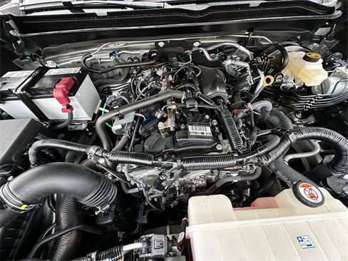 Certified 2025 Toyota Tacoma SR5 image 30