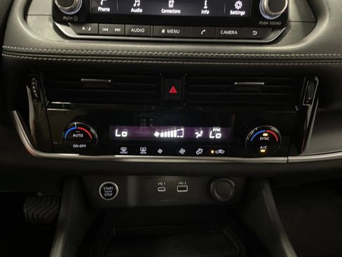 Used 2021 Nissan Rogue SV AWD/4WD image 29