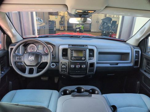 Used 2018 RAM 1500 Express w/ Express Value Package AWD/4WD image 9