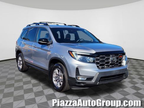 Certified 2023 Honda Passport TrailSport image 1