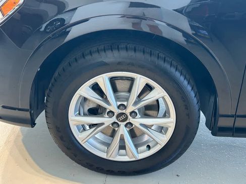 Used 2025 Audi Q3 2.0T Premium w/ Convenience Package image 8