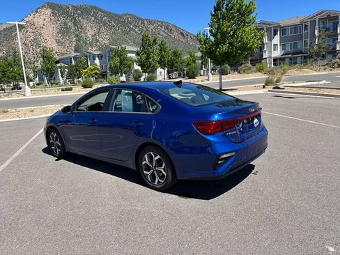 Used 2020 Kia Forte LXS FWD image 5