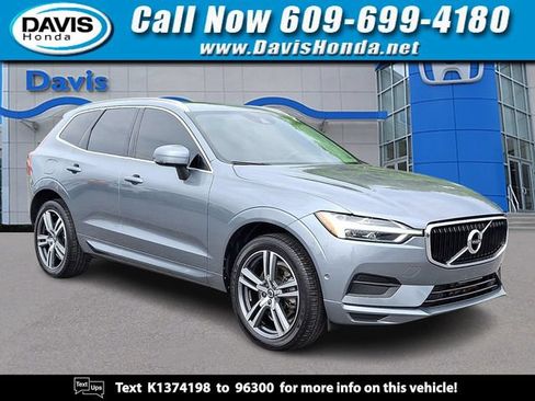 Used 2019 Volvo XC60 T6 Momentum w/ Protection Package Premier AWD/4WD image 1