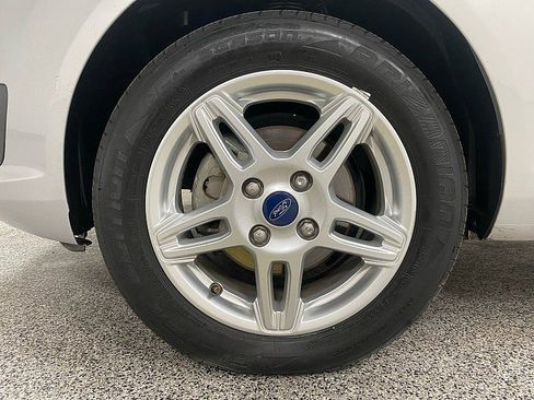 Used 2017 Ford Fiesta SE image 26