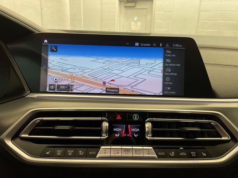 Used 2022 BMW X5 sDrive40i w/ Parking Assistance Package image 17