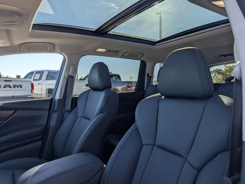 Used 2025 Subaru Ascent Touring image 24