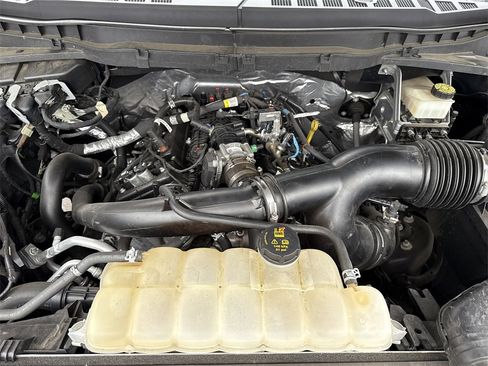 Used 2022 Ford F150 XLT w/ XLT Black Appearance Package image 23