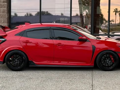 Used 2017 Honda Civic Type R image 15