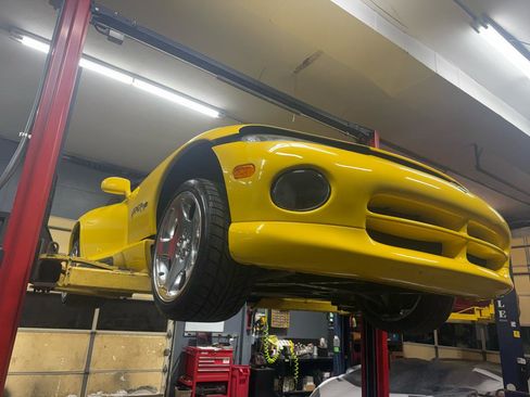 Used 1994 Dodge Viper RT/10 image 96