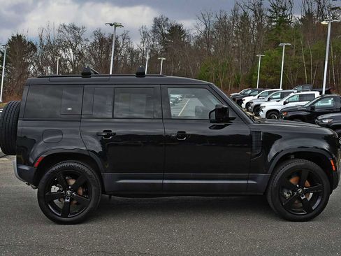 Used 2024 Land Rover Defender 110 S AWD/4WD image 6