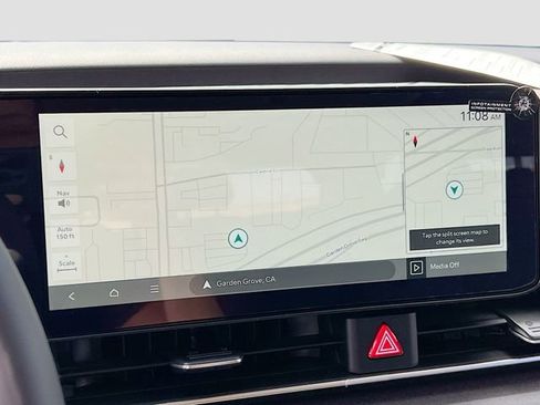 New 2026 Kia Carnival EX FWD image 13