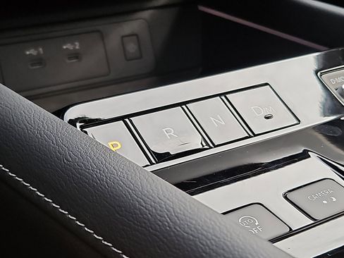 New 2026 Nissan Murano Platinum image 12