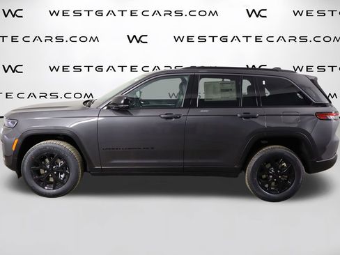 New 2026 Jeep Grand Cherokee Altitude image 5