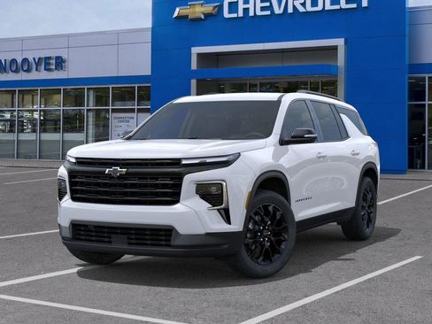 New 2026 Chevrolet Traverse LT w/ Midnight/Sport Edition image 6