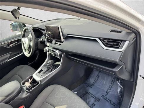 Certified 2024 Toyota RAV4 XLE AWD/4WD image 20