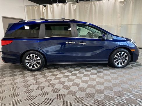 Used 2023 Honda Odyssey EX-L image 17