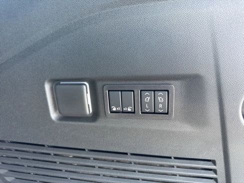 New 2026 GMC Yukon XL Elevation w/ LPO, Floor Liner Package AWD/4WD image 7