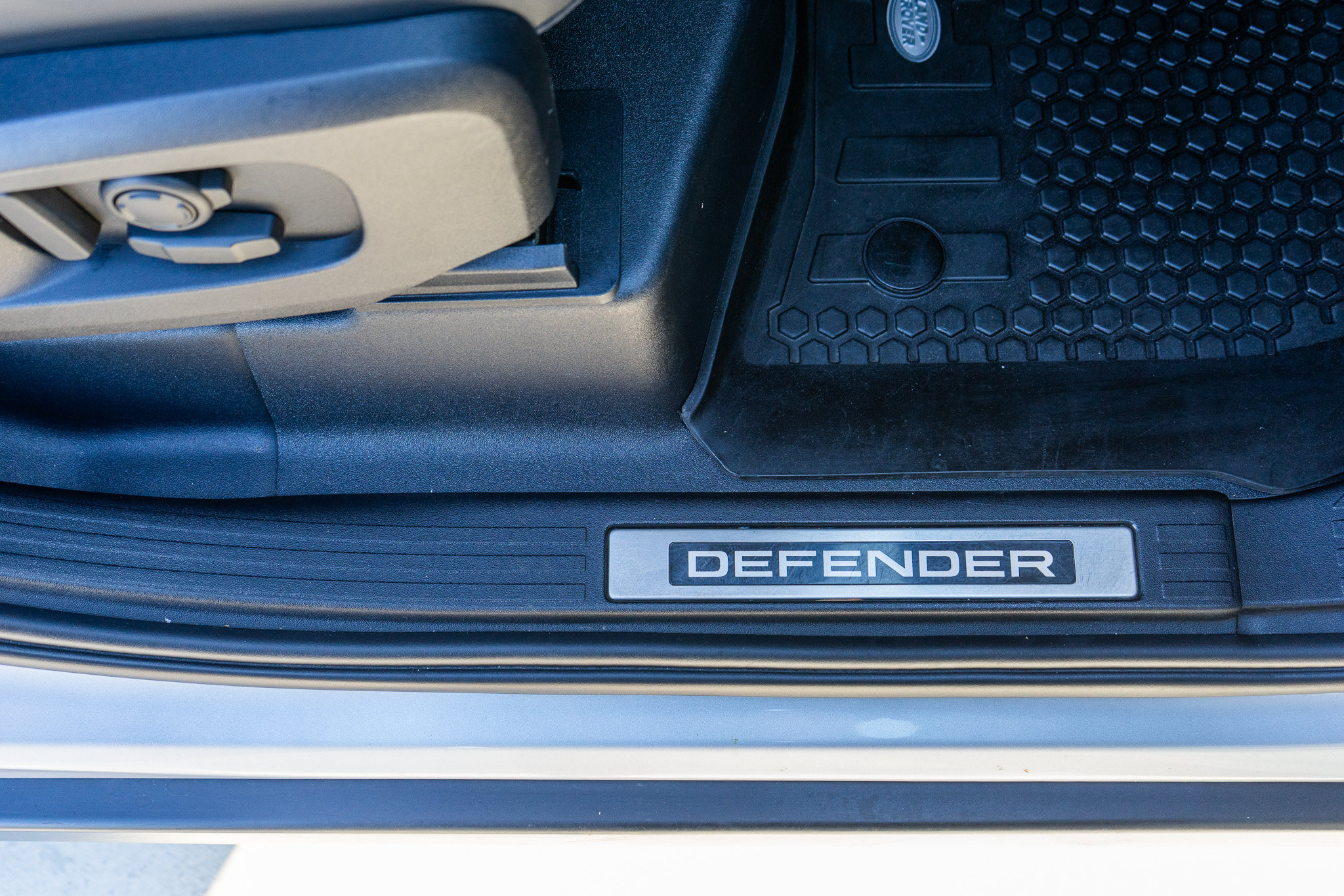 Used 2021 Land Rover Defender 110 X-Dynamic HSE AWD/4WD image 48