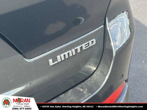 Used 2023 Jeep Grand Cherokee L Limited AWD/4WD image 9