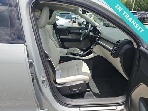 Used 2026 Volvo XC40 B5 Plus AWD/4WD image 3