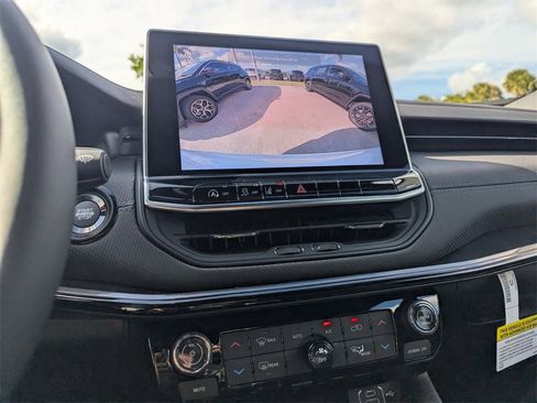 New 2026 Jeep Compass Latitude image 20