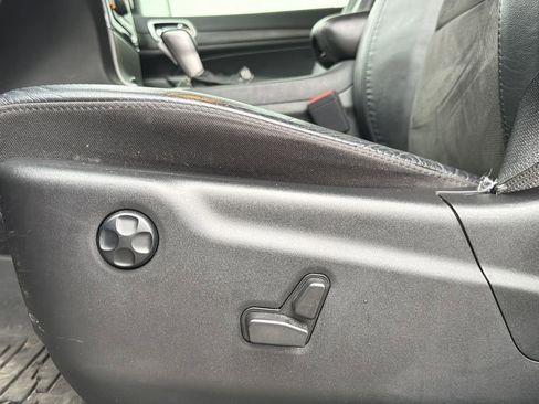 Used 2021 Jeep Grand Cherokee Laredo X image 20