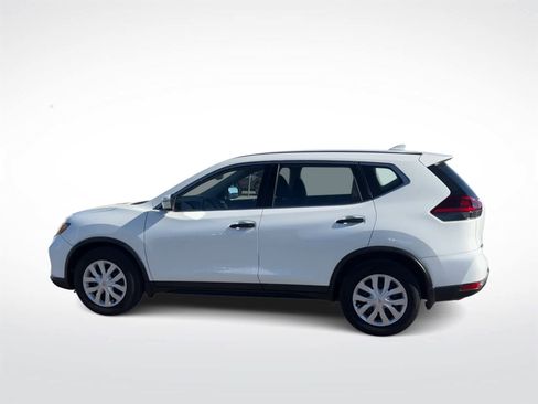 Used 2019 Nissan Rogue S image 6