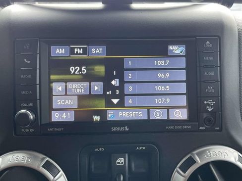 Used 2017 Jeep Wrangler Unlimited Rubicon AWD/4WD image 27