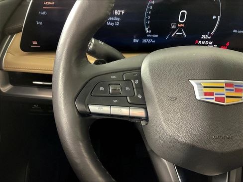 Used 2025 Cadillac XT4 Premium Luxury w/ Technology Package AWD/4WD image 11