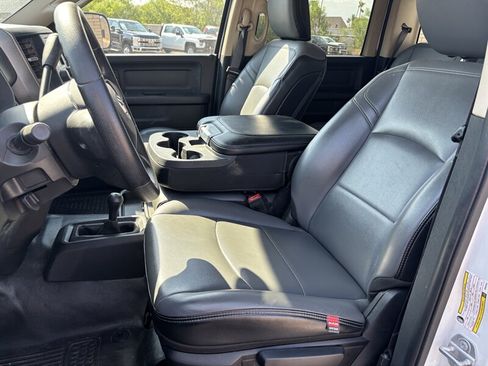 Used 2019 RAM 2500 Tradesman w/ Chrome Appearance Group AWD/4WD image 6