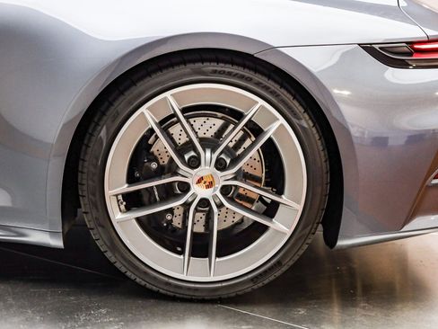 Used 2025 Porsche 911 Carrera T image 9