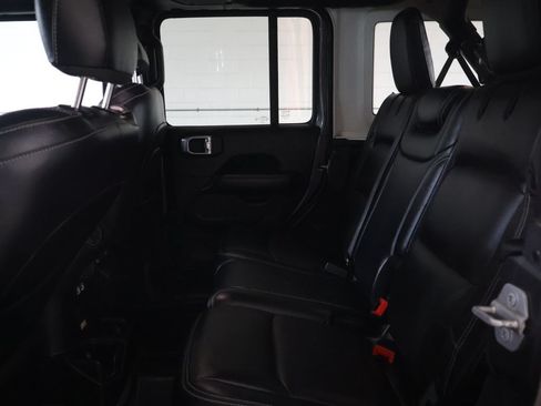 Used 2018 Jeep Wrangler Unlimited Sahara w/ Dual Top Group AWD/4WD image 14