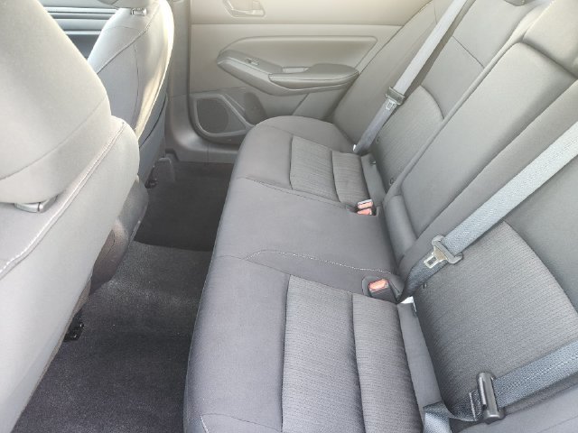 Used 2025 Nissan Altima 2.5 SV FWD image 26