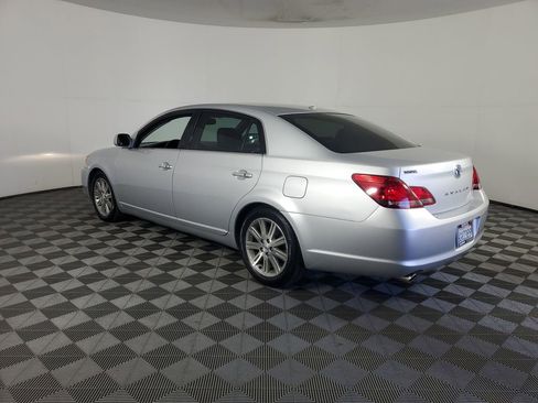 Used 2009 Toyota Avalon Limited image 6