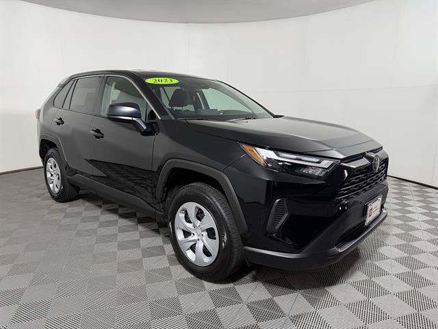 Certified 2023 Toyota RAV4 LE AWD/4WD image 3