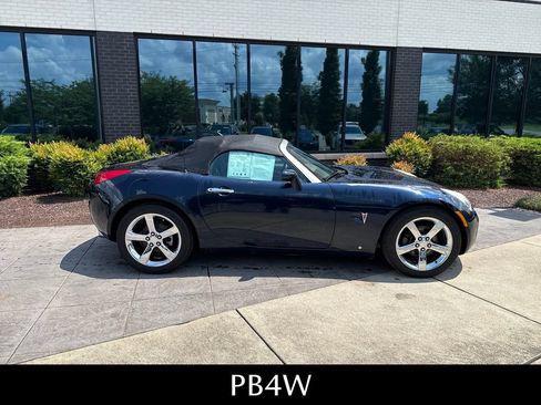 Used 2007 Pontiac Solstice Convertible w/ Premium Package RWD image 5